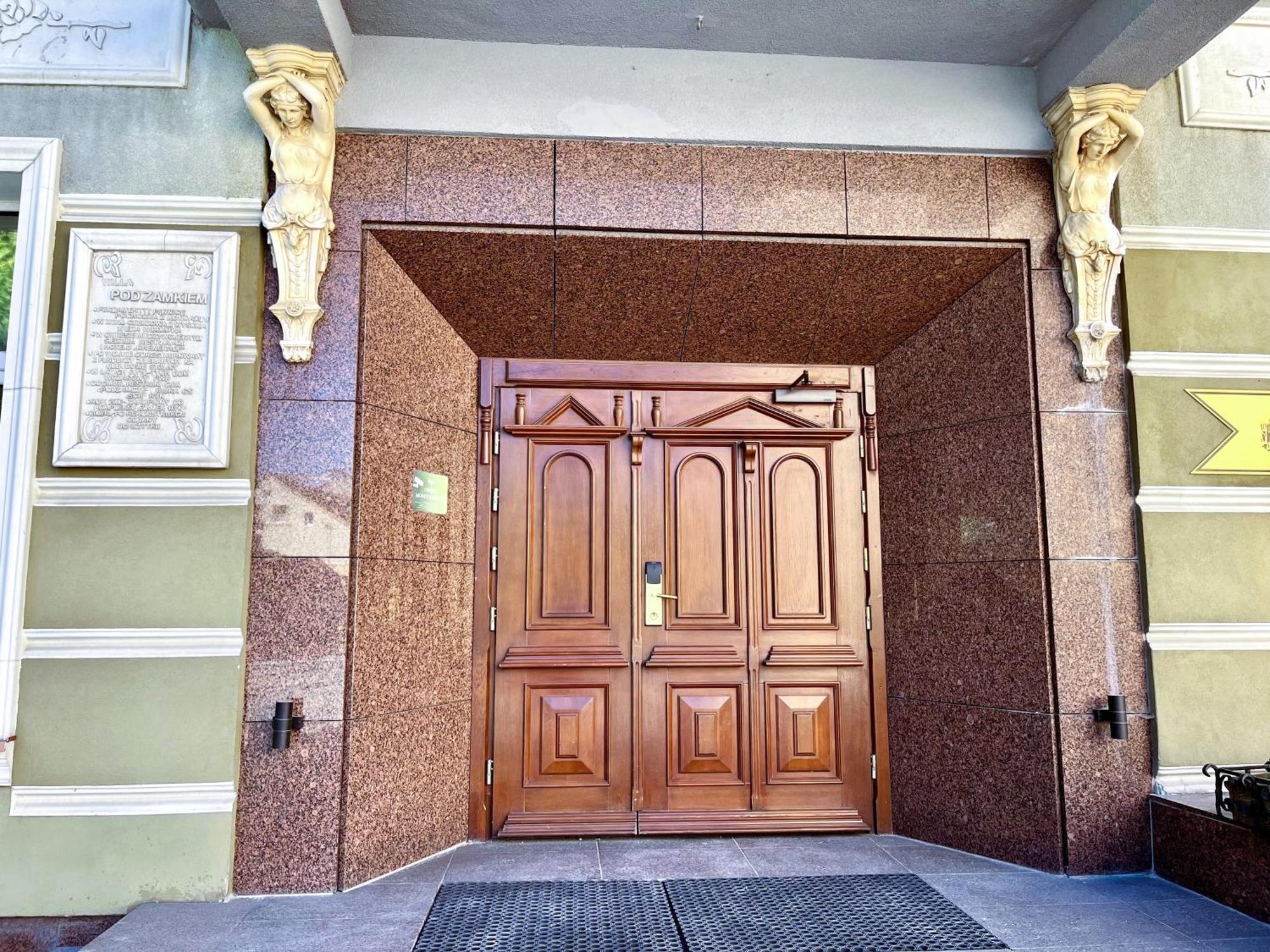 رن Willa Pod Zamkiem المظهر الخارجي الصورة